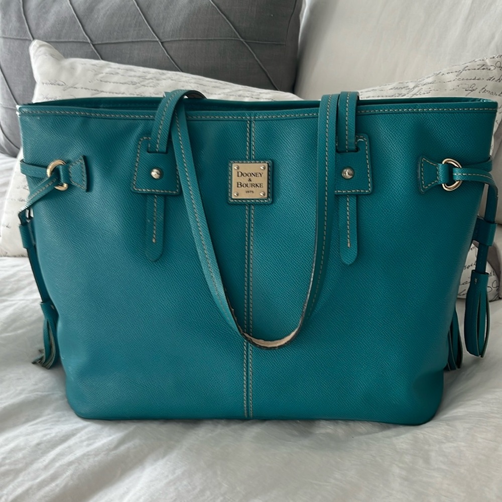 Dooney and Bourne zip tote
